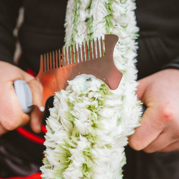 The Brush Comb